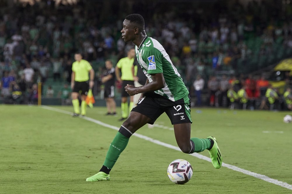 Luiz Henrique durante el enfrentamiento entre Real Betis y Osasuna. (Salva Castizo)