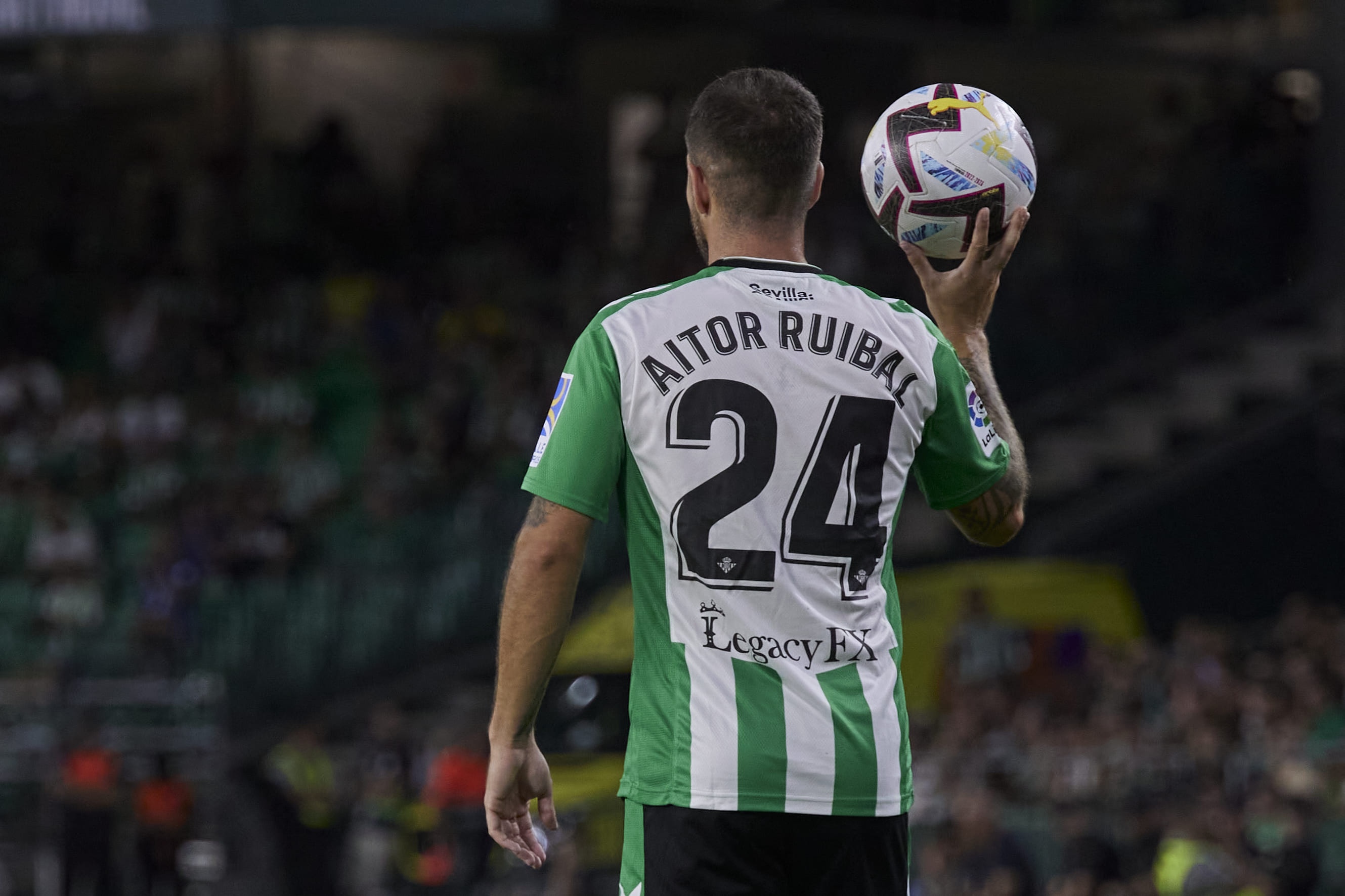 Aitor Ruibal durante el enfrentamiento entre Real Betis y Osasuna. (Salva Castizo)