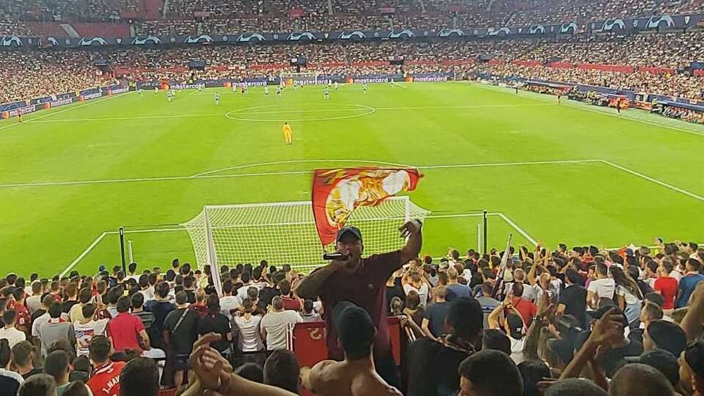 La grada de Gol Norte del Ramón Sánchez-Pizjuán en el partido de Champions que enfrentó al Sevilla y el Manchester City. Foto: @BeSoccer_ES