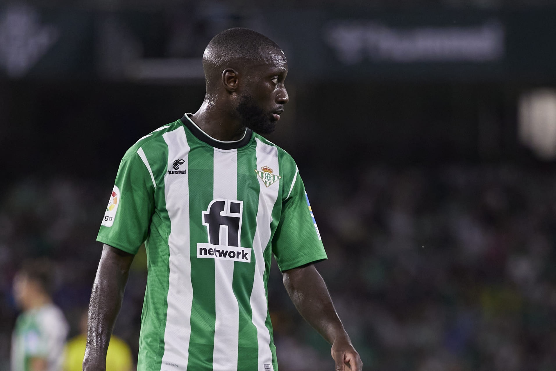 Youssouf Sabaly durante el choque frente al Villarreal CF. (Salva Castizo)