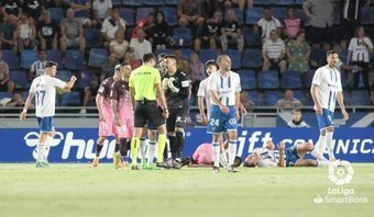 La acción polémica del partido entre el Tenerife y el Málaga CF que acabó en penalti y suponía el 2-1. LaLiga
