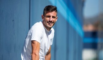 Pablo Chavarría posa para BeSoccer Málaga en el Anexo de La Rosaleda. Marilú Báez