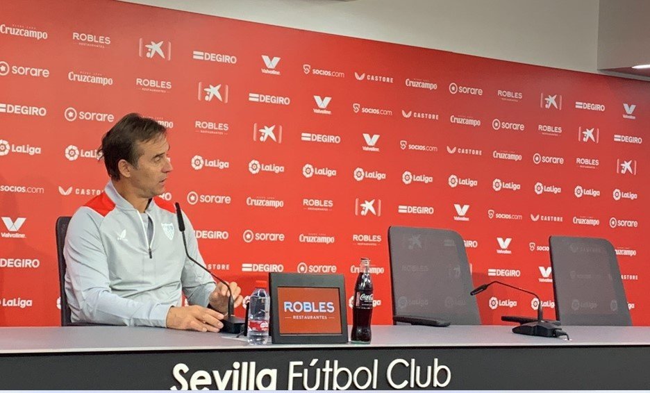 El entrenador del Sevilla FC, Julen Lopetegui, en la rueda de prensa previa al partido ante el Atlético de Madrid. Foto: José Manuel Rodríguez