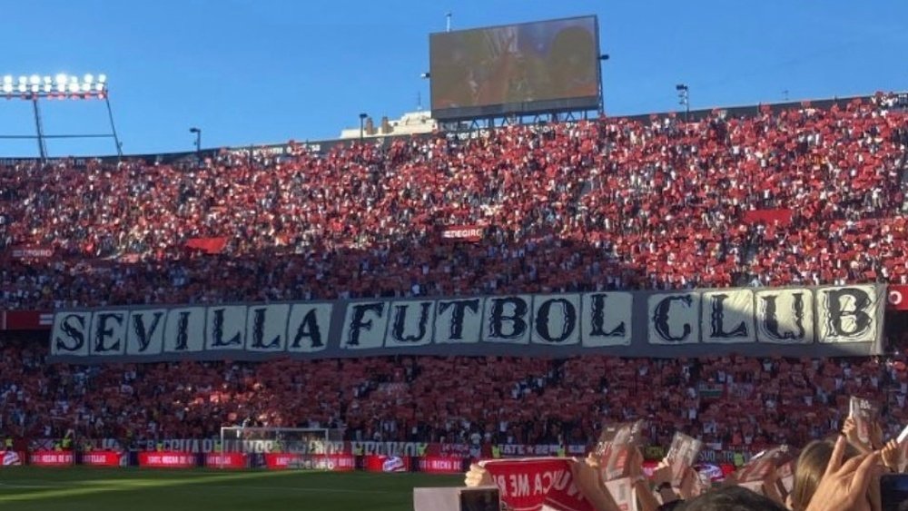 Tifo de Biris Norte en el Sevilla - Atlético de Madrid.