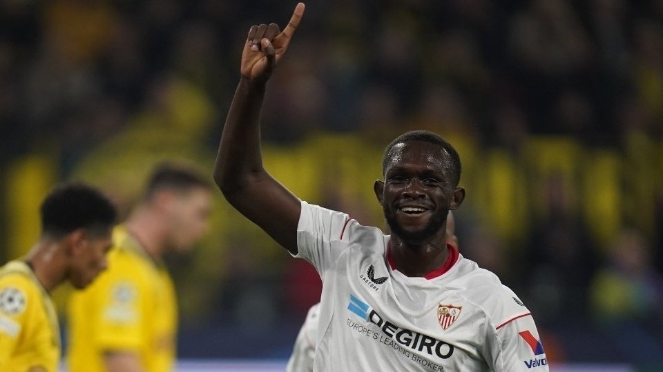 Tanguy Nianzou celebra su gol ante el Borussia Dortmund. Foto: Sevilla FC.