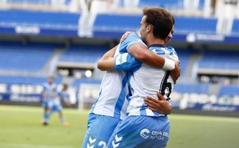 Jugadores del Atlético Malagueño se abrazan tras un gol. Marilú Báez