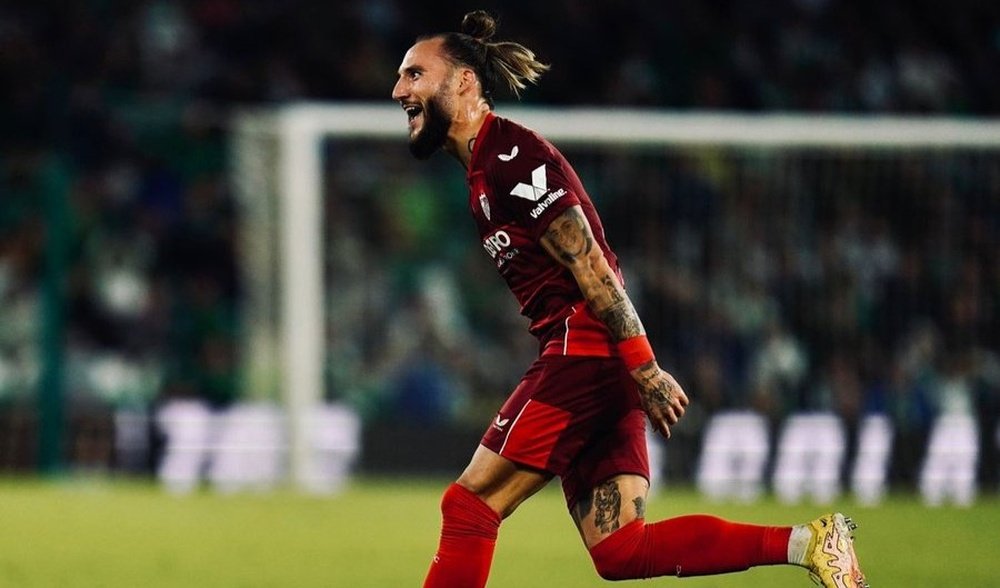 Nemanja Gudelj celebrando su gol en el Benito Villamarín. Foto: @SevillaFC