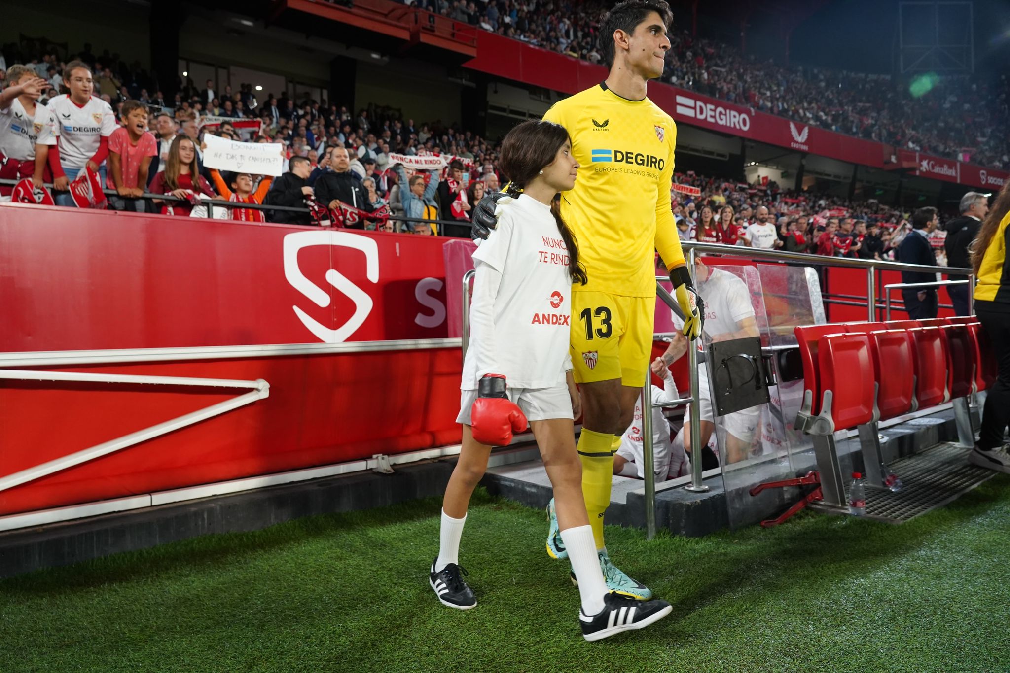 Sevilla FC Y Andex, Juntos En La Lucha Contra El Cáncer Infantil