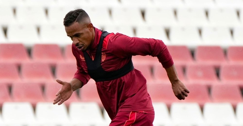 Fernando Reges entrena con total normalidad tras las vacaciones. Foto: SFC Media.