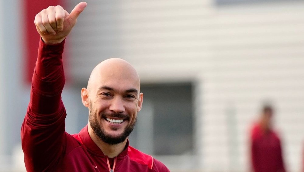 Marko Dmitrovic, en el entrenamiento del Sevilla FC. Foto: @SevillaFC