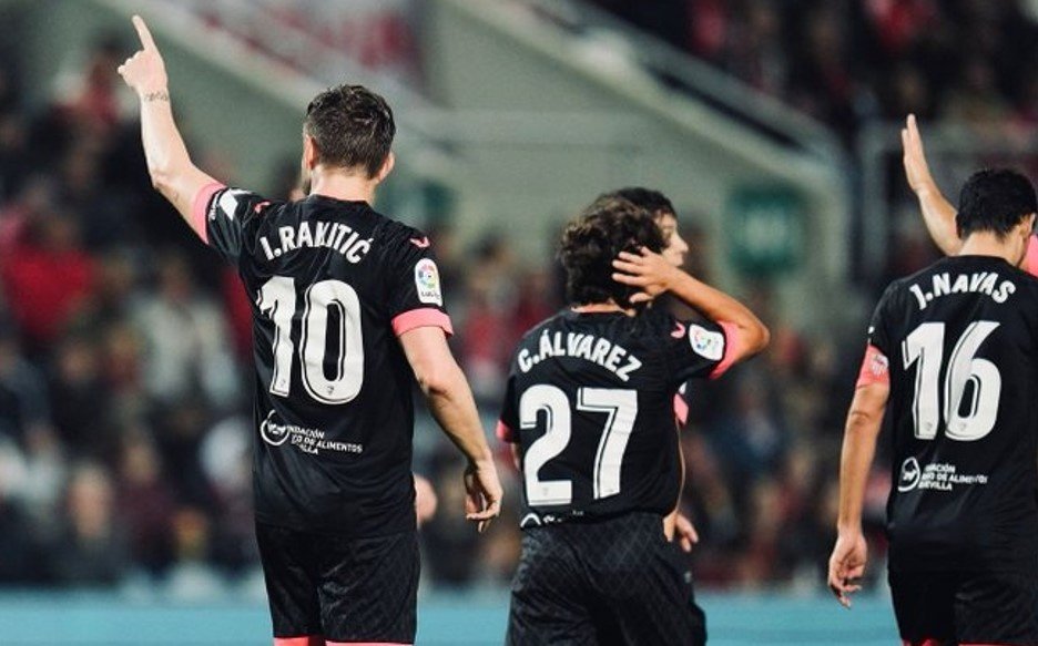 Las notas de los jugadores del Sevilla FC ante el Benfica: Carlos Álvarez llama a la puerta del primer equipo