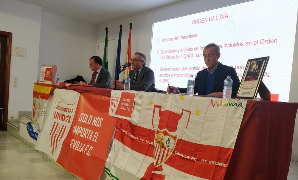 La Agrupación Accionistas Unidos del Sevilla FC ha decidido que votará a favor del presidente Pepe Castro si detecta riesgo de que Del Nido Benavente pueda volver al poder. Foto: LMT