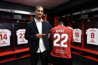 Loïc Badé, en su primera entrevista como sevillista. Foto: @SevillaFC