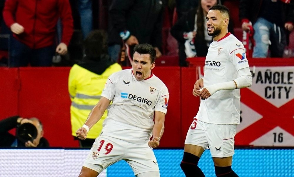 Marcos Acuña celebra su gol ante el Getafe CF. Foto: @SevillaFC