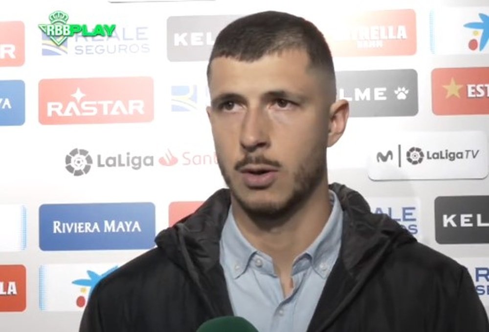 Guido Rodríguez, en una intervención postpartido. Foto: @RealBetis