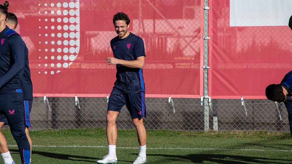 Thomas Delaney llegando a un entrenamiento del Sevilla FC | Imagen: Mario Míjenz García