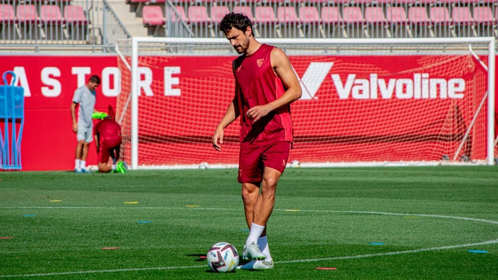 Imagen de Thomas Delaney entrenando en el estadio Jesús Navas | Imagen: Mario Míjenz