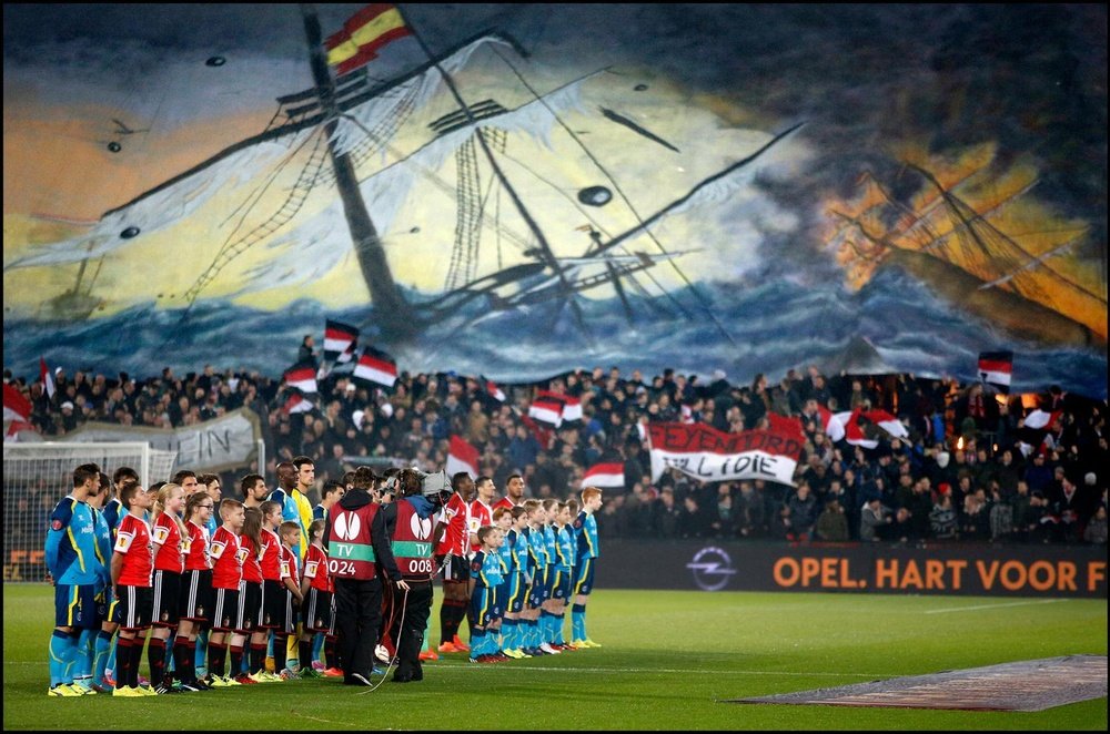 Alineaciones en el Feyenoord-Sevilla de la temporada 2014/2015. Foto: Feyenoord.
