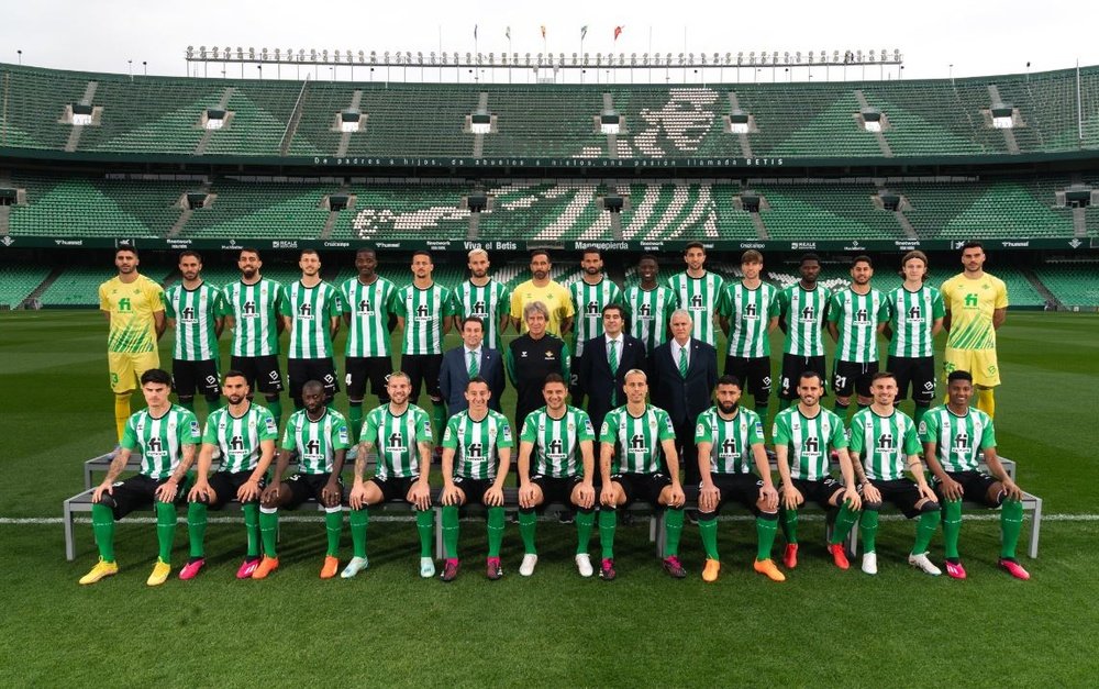 La foto oficial de la plantilla del Real Betis de la temporada 2022/23.- RBB