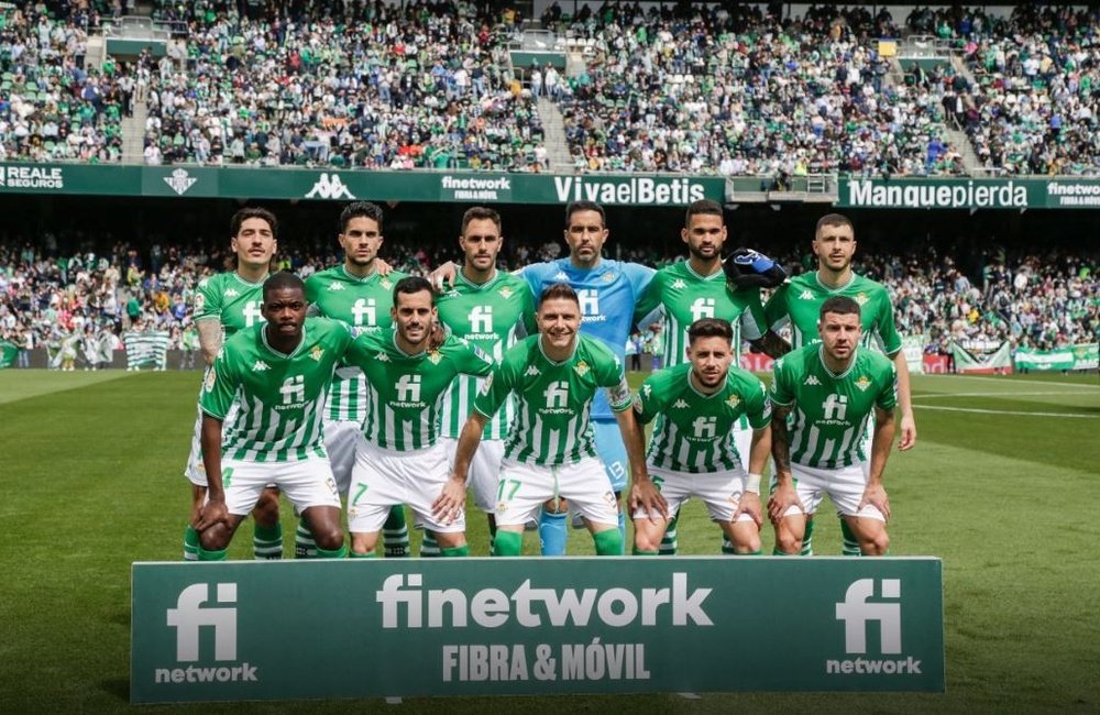 Once inicial del Real Betis que derrotó la pasada campaña 4-1 a Osasuna, sin Canales ni Fekir.- RBB