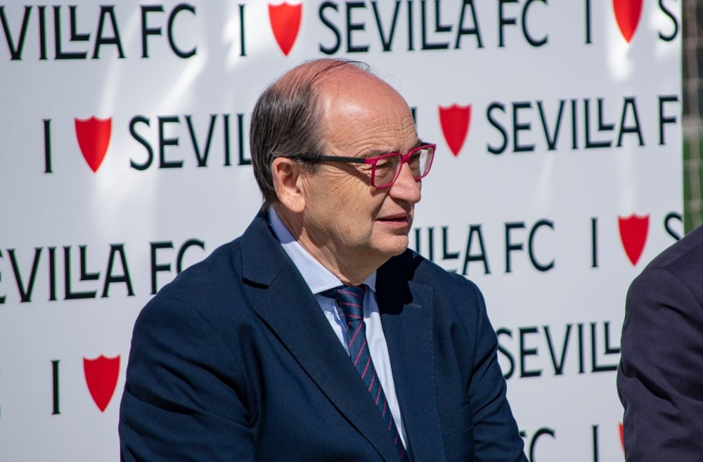 José Castro Carmona, presidente del Sevilla FC, en un acto social del club | Imagen: Mario Míjenz