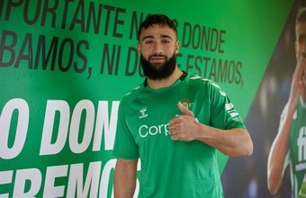 Nabil Fekir ya ha vuelto a la ciudad deportiva del Real Betis para iniciar los trabajos de rehabilitación.- RBB
