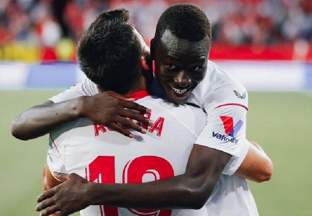 El jugador del Sevilla FC, Pape Gueye, celebra el tanto del triunfo 3-2 ante el Espanyol. Foto: SFC Media