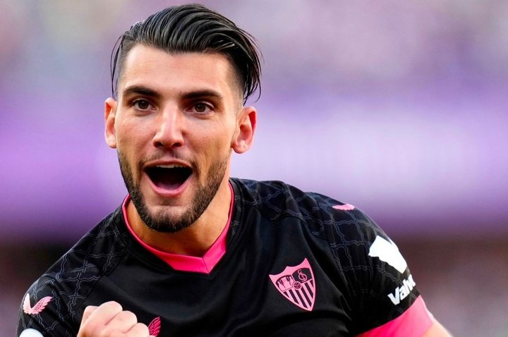 Rafa Mir celebrando su gol ante el Real Valladolid. Foto: @SevillaFC