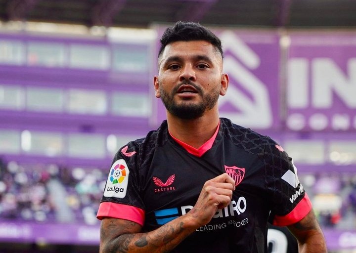 OFICIAL: Tecatito Corona se marcha a Rayados