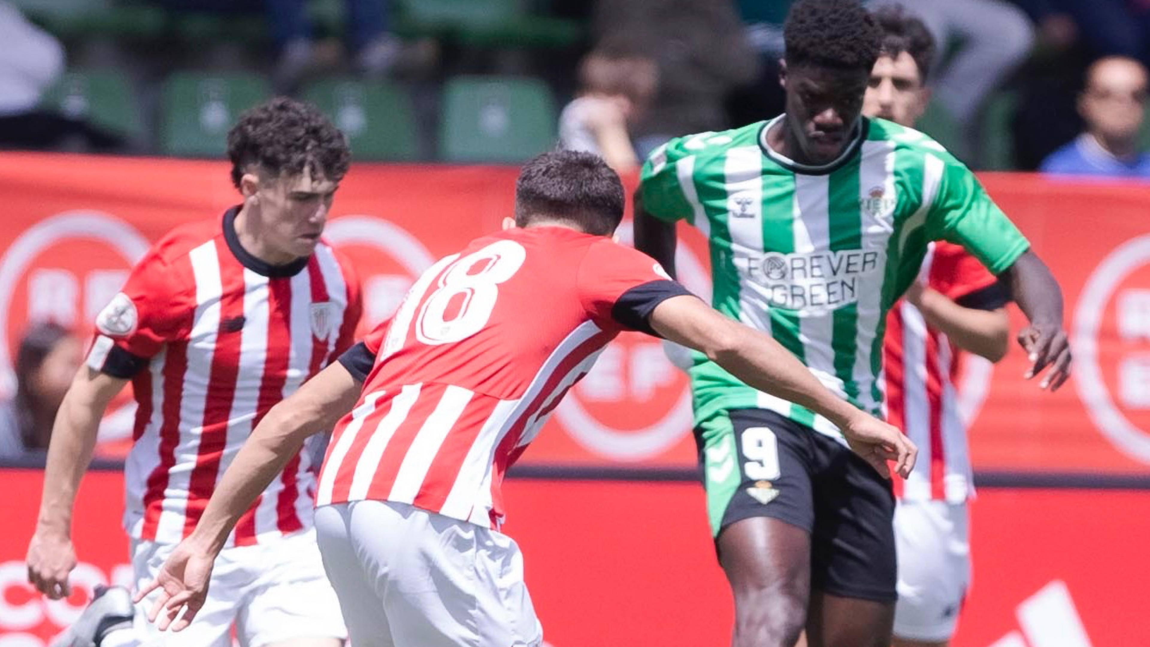 Noticias del Betis jugosas y del mercado de fichajes béticos