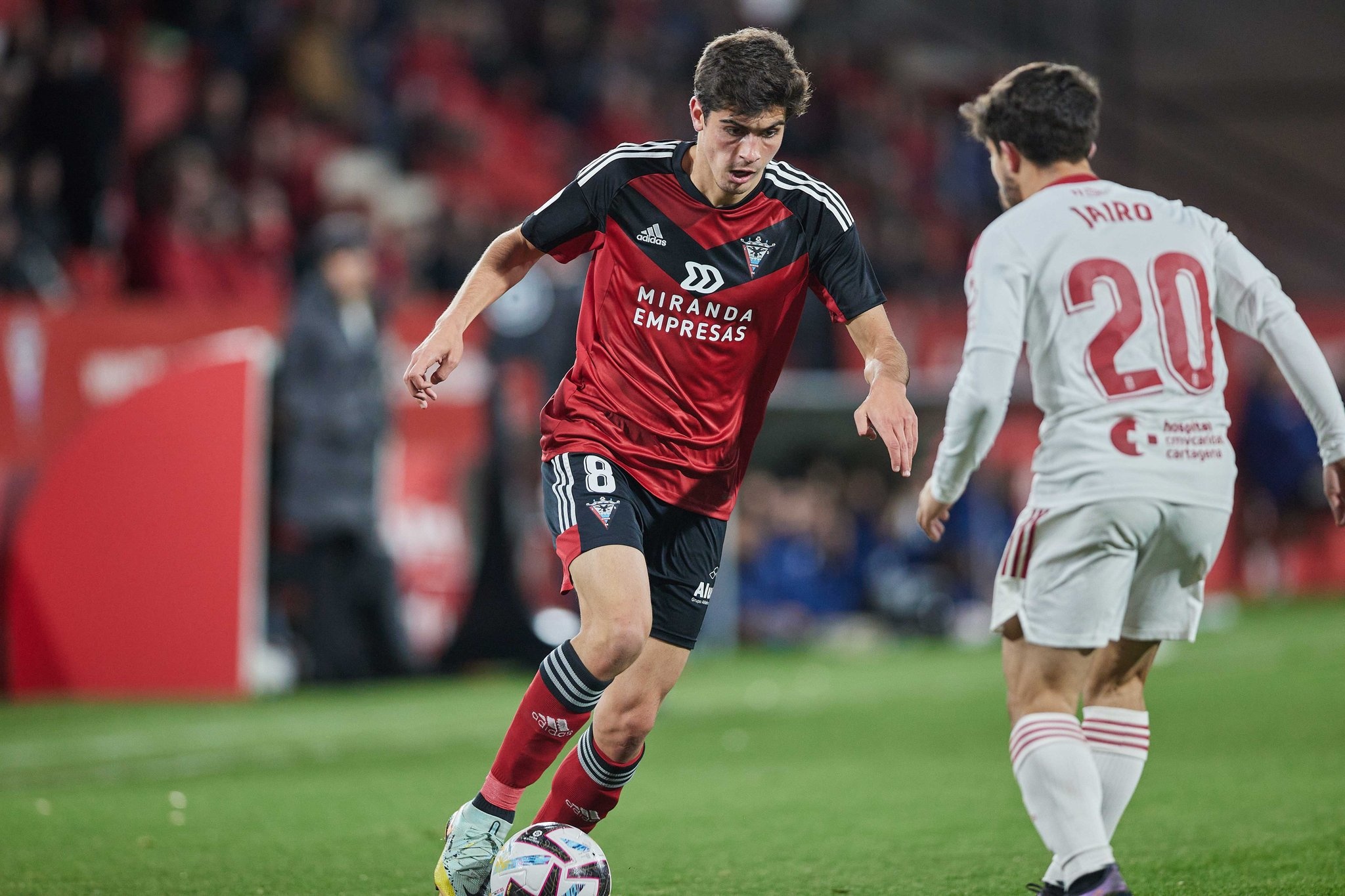 Imagen de Juanlu Sánchez jugando con el CD Mirandes | Imagen: @CDMirandes