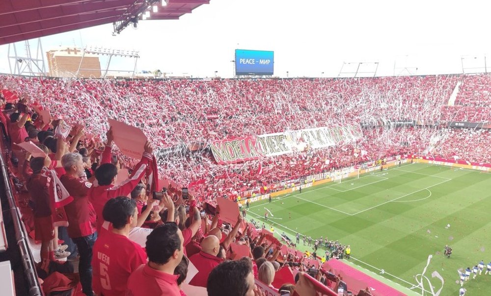 El Ramón Sánchez-Pizjuán acoge esta noche el Gran Derbi Sevilla FC-Real Betis, al que se llega tras otro jueves mágico en Nervión en el que los sevillistas disfrutaron con el pase a la final de la Europa League ante la Juventus. Foto: JAL