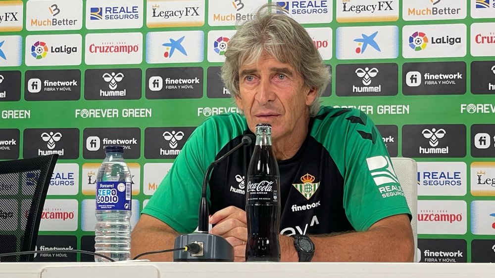 Pellegrini durante la rueda de prensa previa al Girona. PG