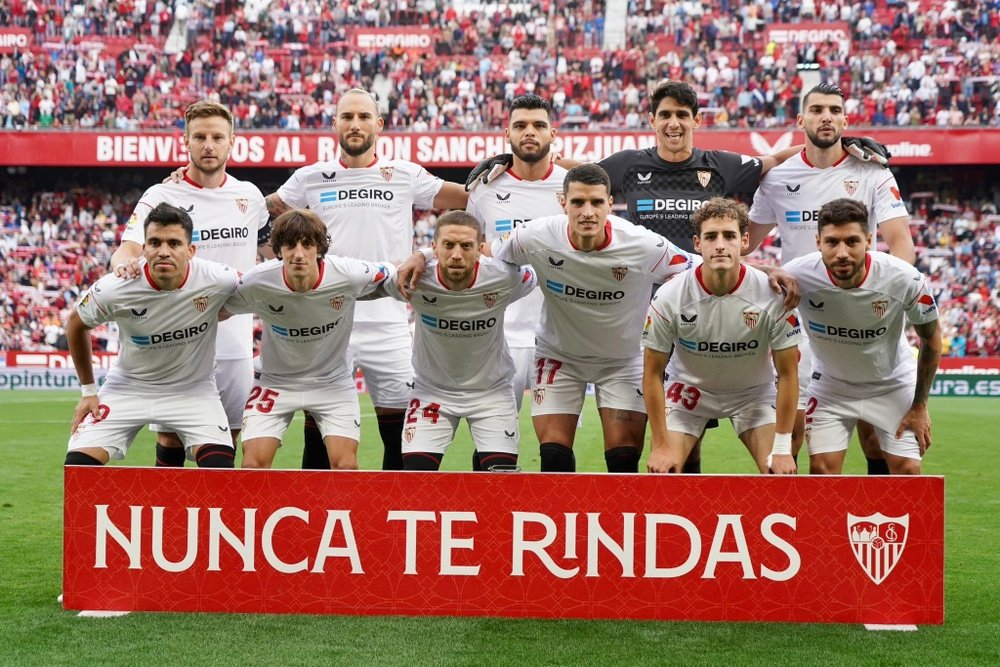 Imagen del once incial ante el Real Madrid del Sevilla FC | Imagen: @SevillaFC
