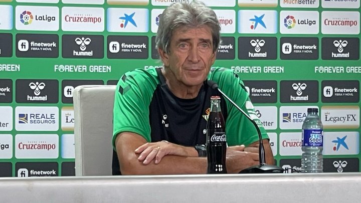 Pellegrini, en la última rueda de prensa de la temporada. PG