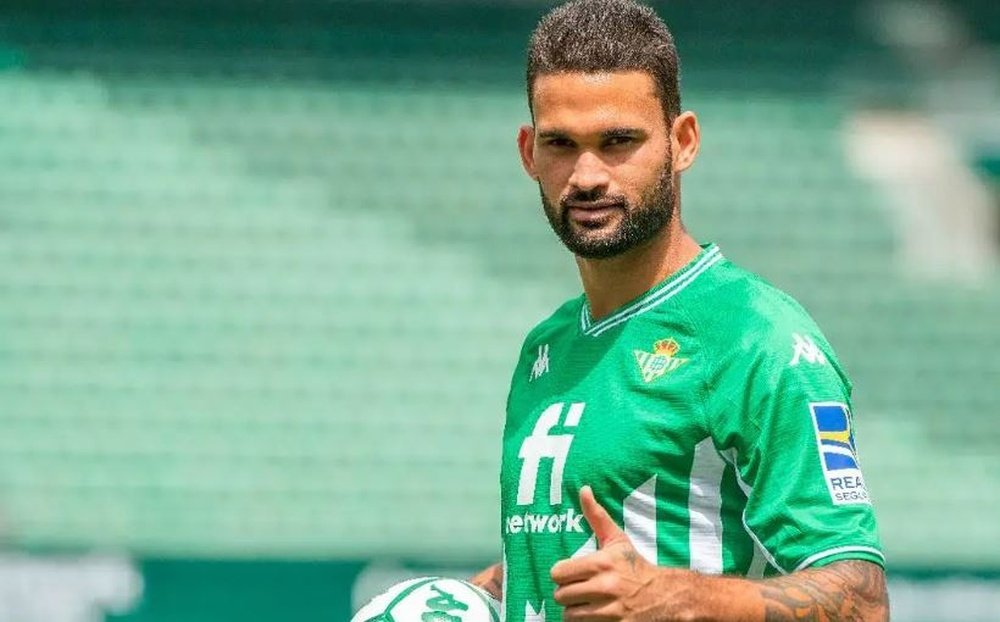 Willian José está en la rampa de salida y el Real Betis pide ocho millones por su traspaso.-  Efe