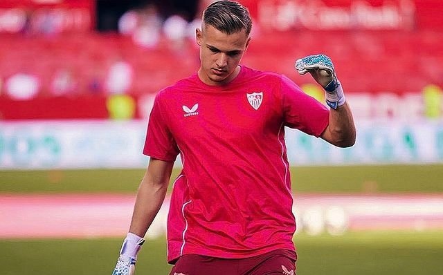 Marius Herzig en el calentamiento de un partido de LaLiga. Foto: Instagram del jugador