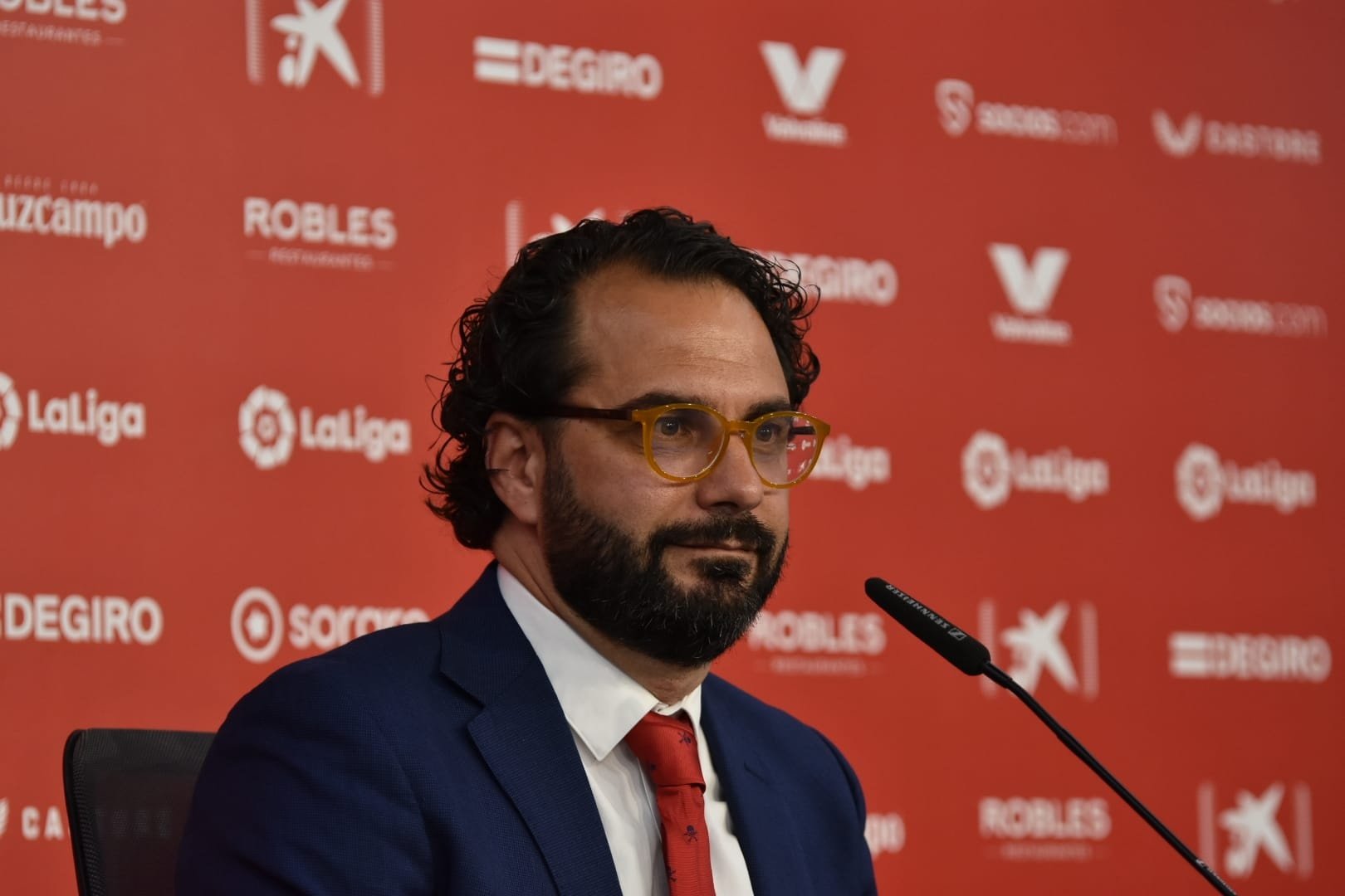 Víctor Orta, en su presentación como director deportivo del Sevilla FC. Foto: Mario Míjenz