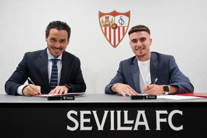 Adrià Pedrosa: “Que un club tan grande como el Sevilla te quiera te hace saber que es un paso muy grande”