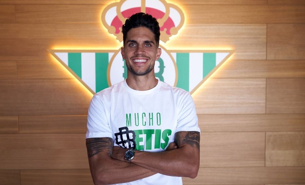 Marc Bartra se ha comprometido por una campaña con el Real Betis (RBB).