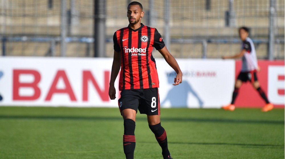 Djibril Sow durante un partido con el Eintracht Frankfurt
