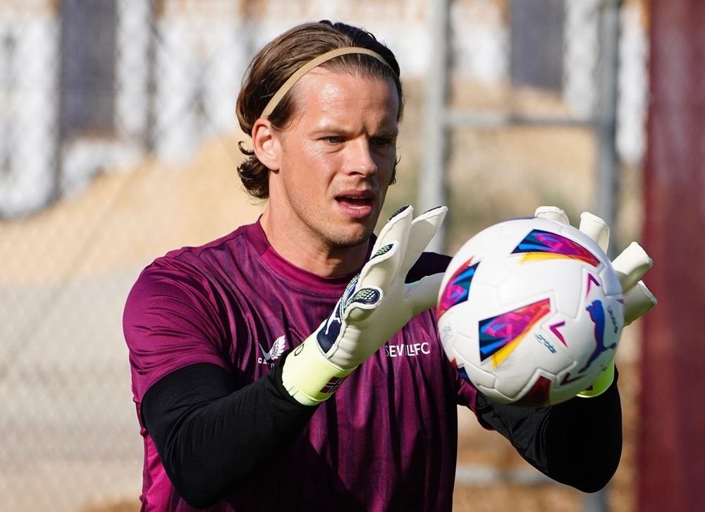 Nyland en su primer entrenamiento con el Sevilla FC Foto: Sevilla FC