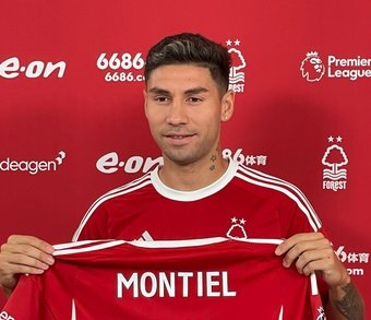 Gonzalo Montiel deixa o Sevilla e assina pelo Nottingham Forest. O argentina será emprestado até o final da temporada com opção de compra para os ingleses.