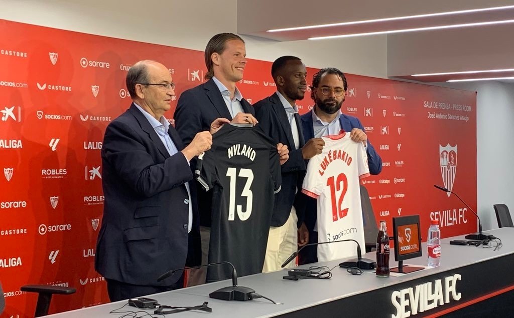 Presentación de Nyland y Lukebakio con el Sevilla FC. Foto: José Manuel Rodríguez