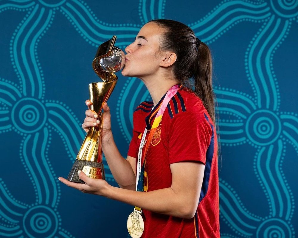 María Pérez con el título de campeona del Mundo Foto: María Pérez