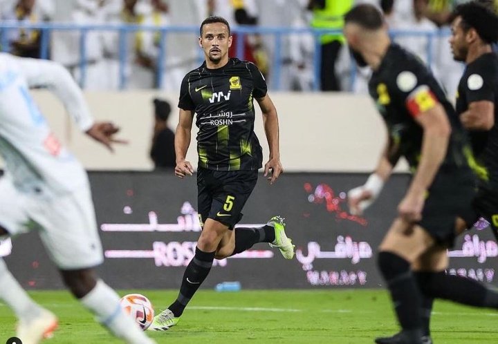 Luiz Felipe aclara que el cambio en el partido de su debut en Arabia fue por “fatiga muscular”