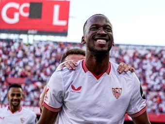 Lukébakio celebrando su gol frente al Almería Foto: Sevilla FC