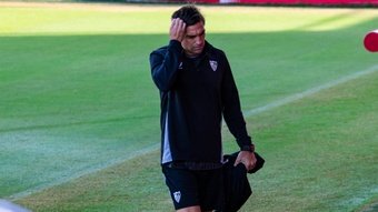 Imagen de Diego Alonson  durante un entrenamiento del Sevilla FC | Imagen: Mario Míjenz