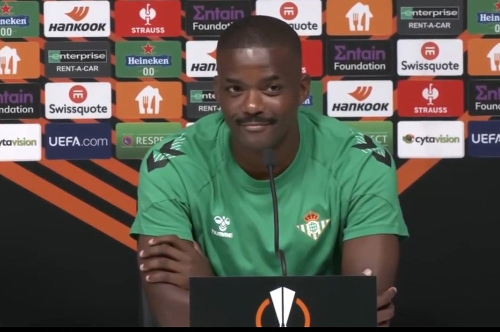 William Carvalho, durante la rueda de prensa de este miércoles en Limassol.- RTV Betis