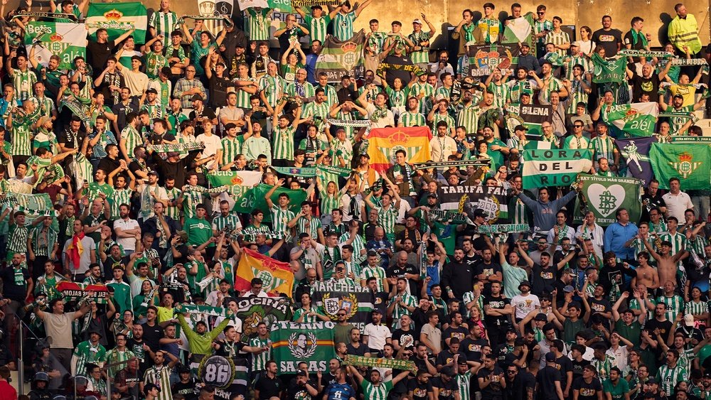 Los aficionados béticos ya pueden pedir las entradas para acudir al derbi, que se repartirán por orden de antigüedad.- RBB